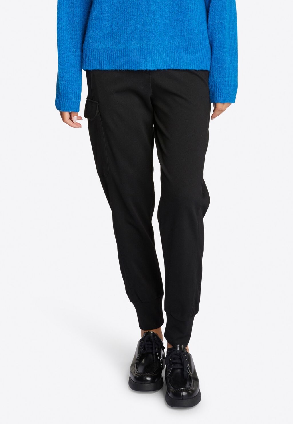

Брюки карго MIT CARGO-POCKETS Rich & Royal, черный