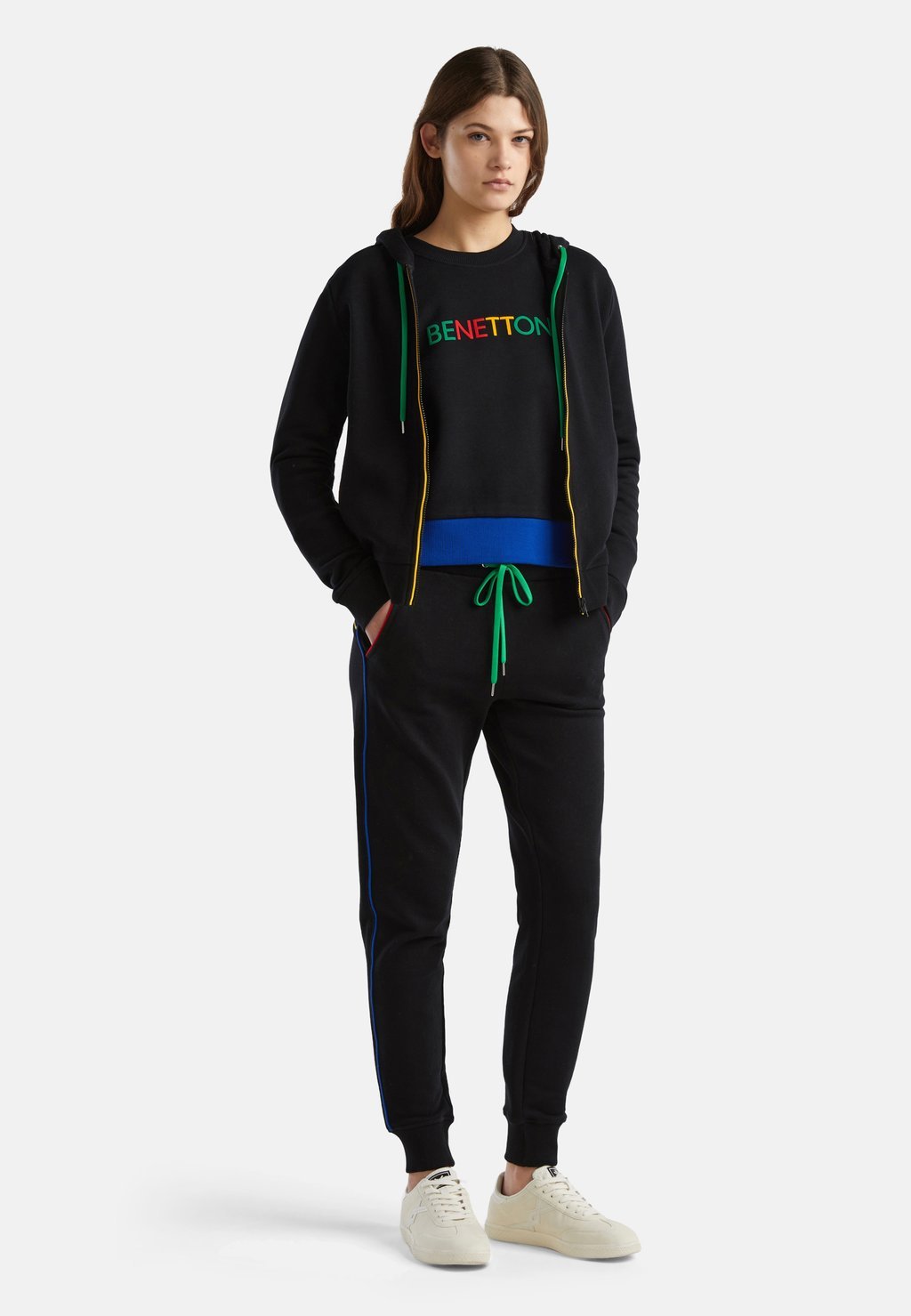 

Спортивные брюки JOGGERS WITH DRAWSTRING United Colors of Benetton, черный