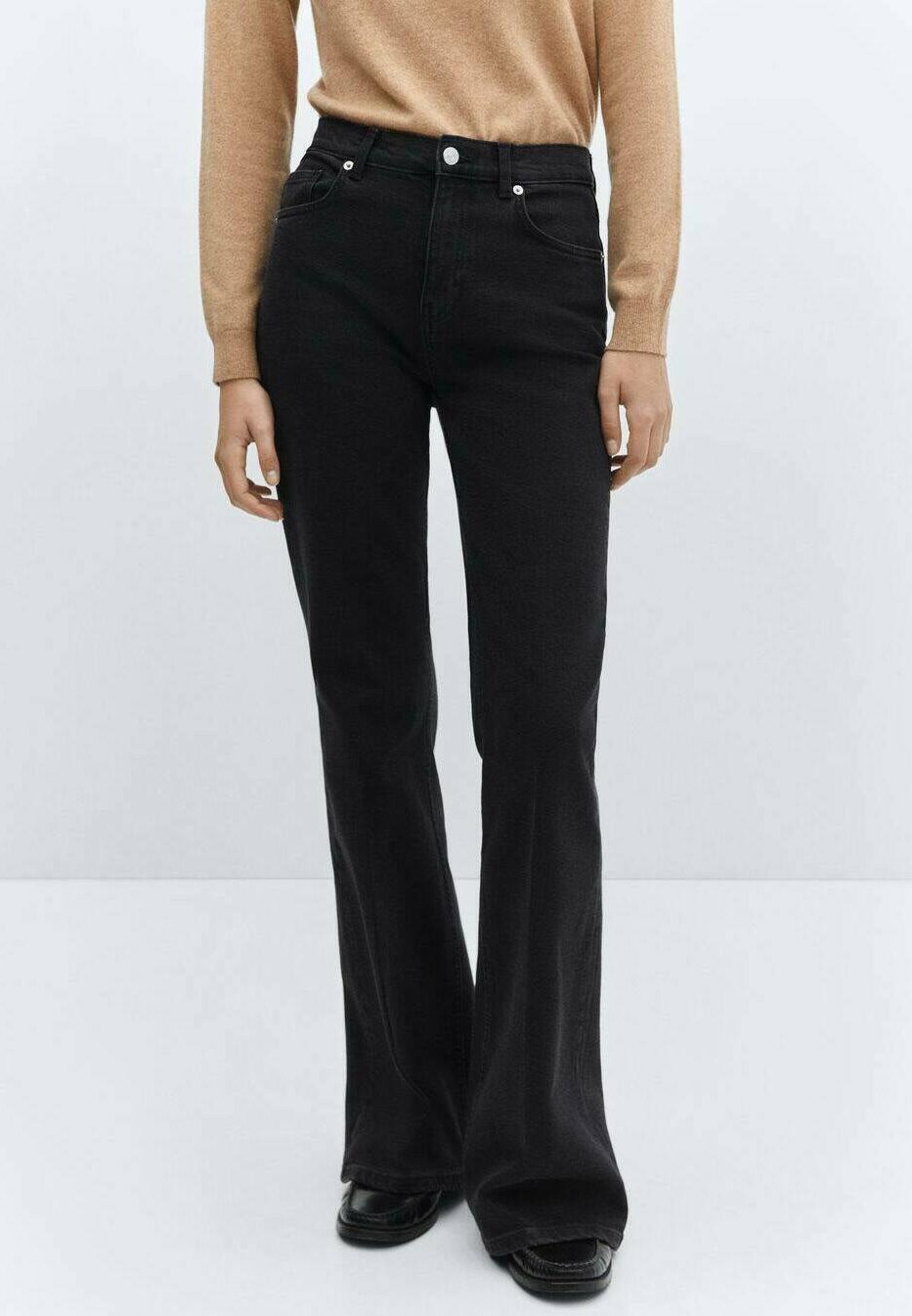 

Джинсы Bootcut Mango, черный деним
