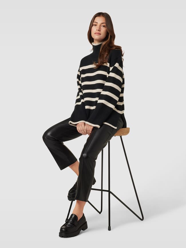 Вязаный свитер с водолазкой модель «Фаннинг» Neo Noir, черный
