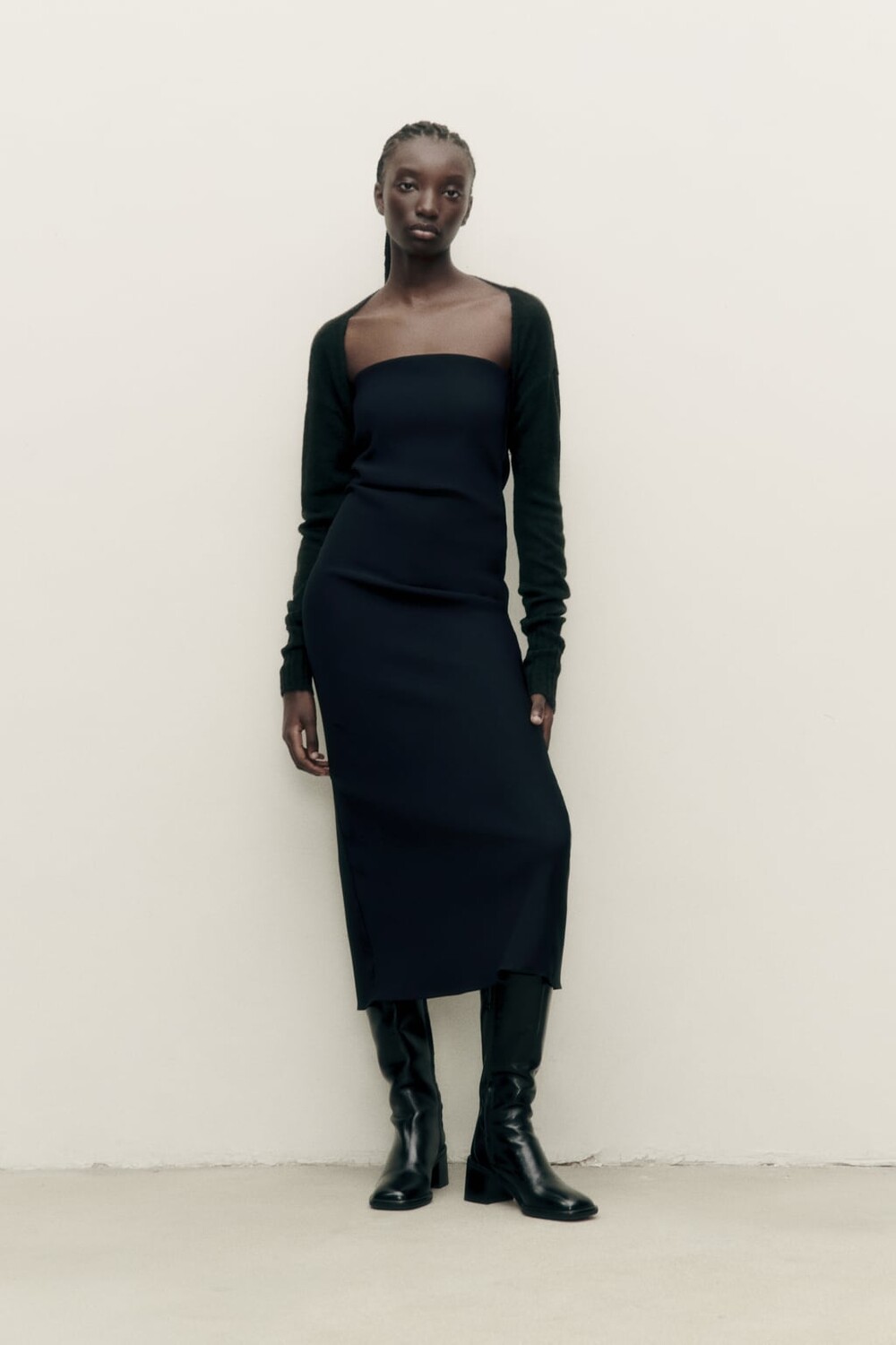 

Эластичное платье с драпировкой ZARA, черный