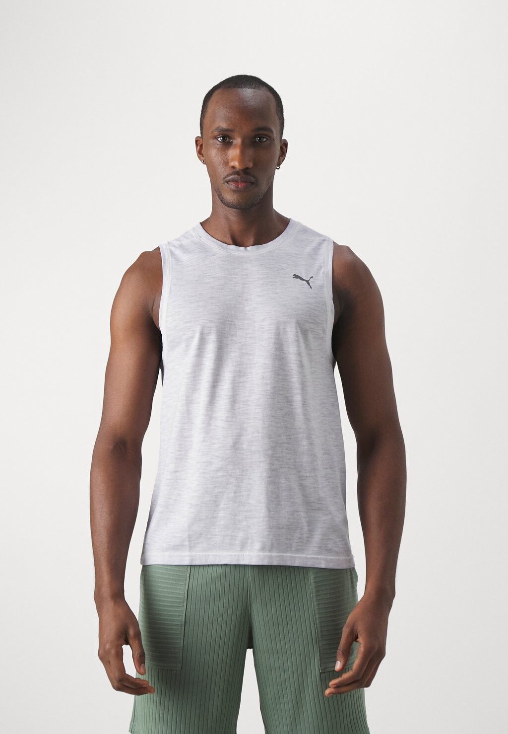 

Топ Studio Foundation Wash Tank Puma, цвет silver mist
