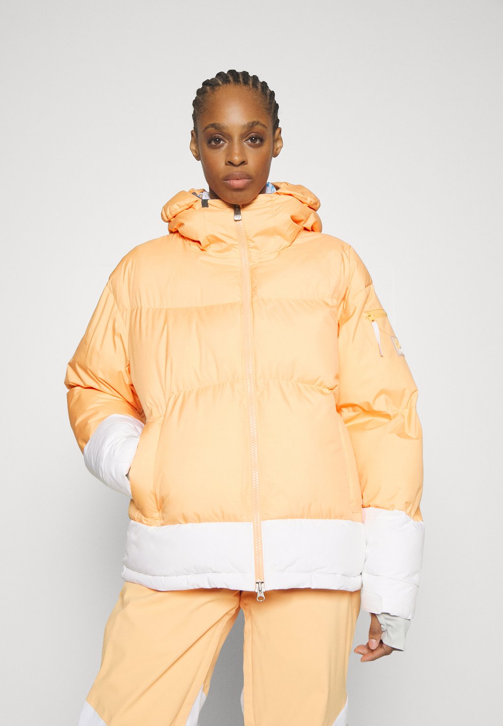 

Лыжная куртка CHLOE KIM X ROXY PUFFY SNOW JACKET, цвет mock orange