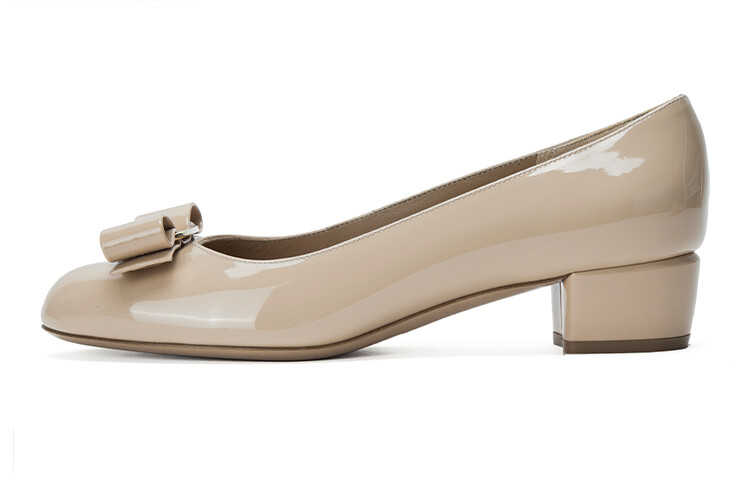 

Ferragamo Wmns VARA Высокие каблуки Бежевый