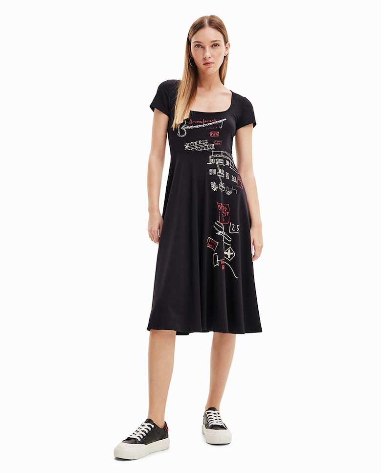 

Короткое узкое художественное платье Desigual, черный