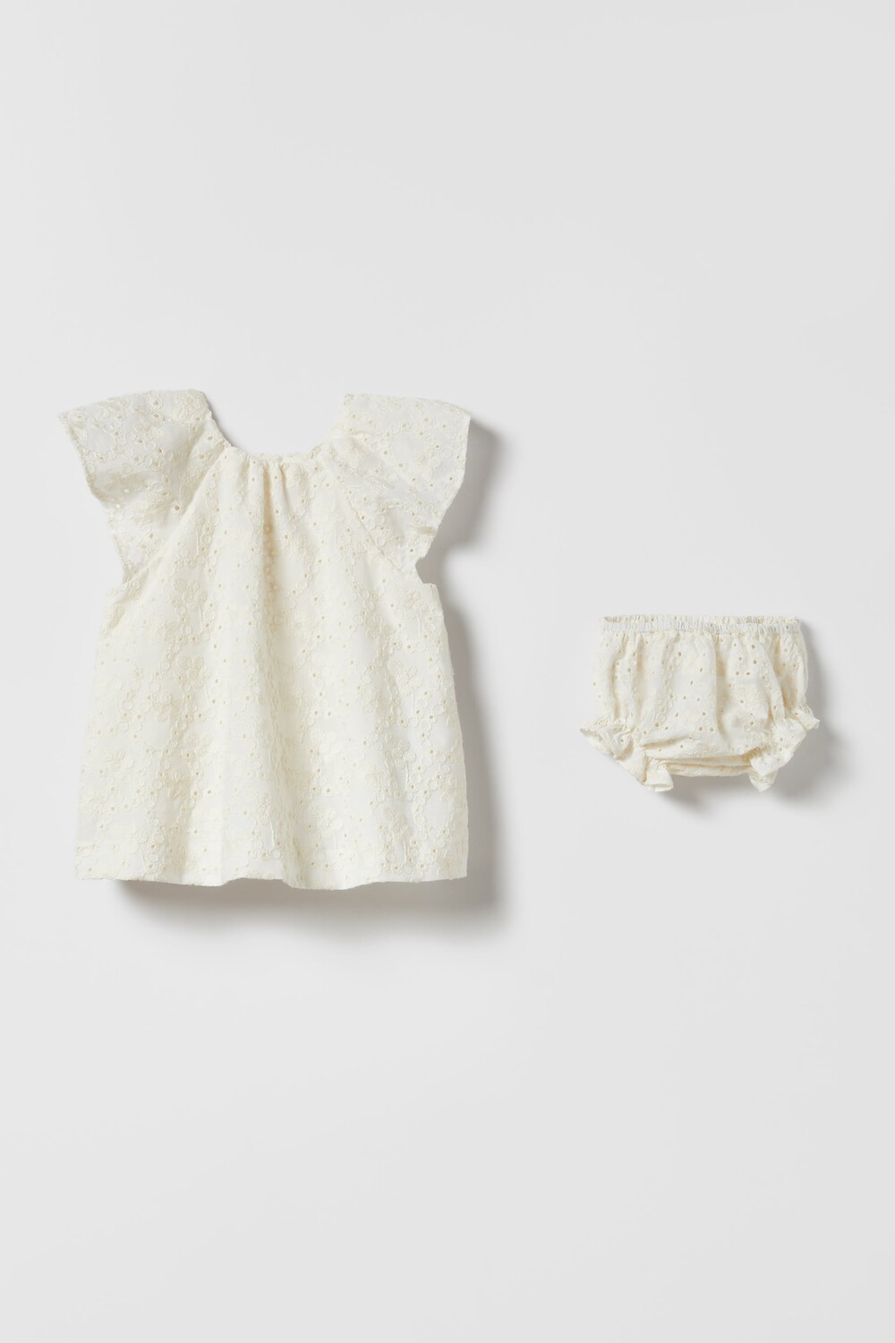 

Платье с вышивкой Zara, экрю