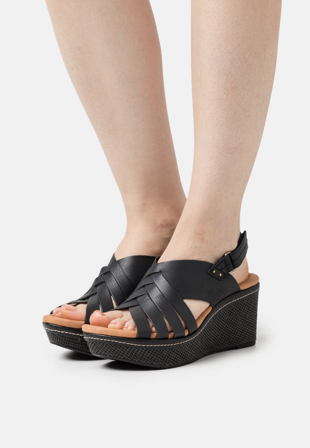 

Босоножки на каблуке Clarks, черный
