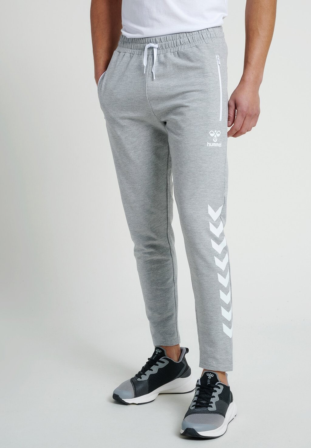 

Спортивные брюки Hummel, серый меланж