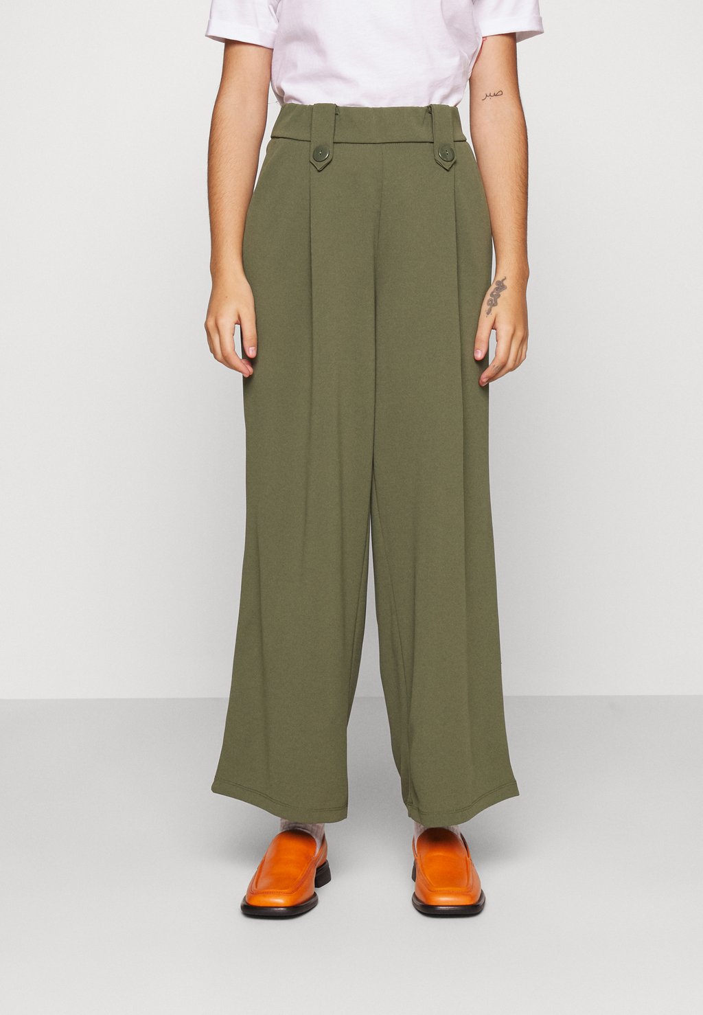 

Брюки ONLY Onlsania Button Pant, виноградный лист, Серый