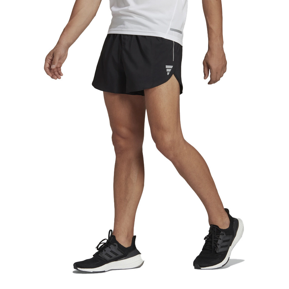 

Спортивные шорты adidas Own The Run Split, черный