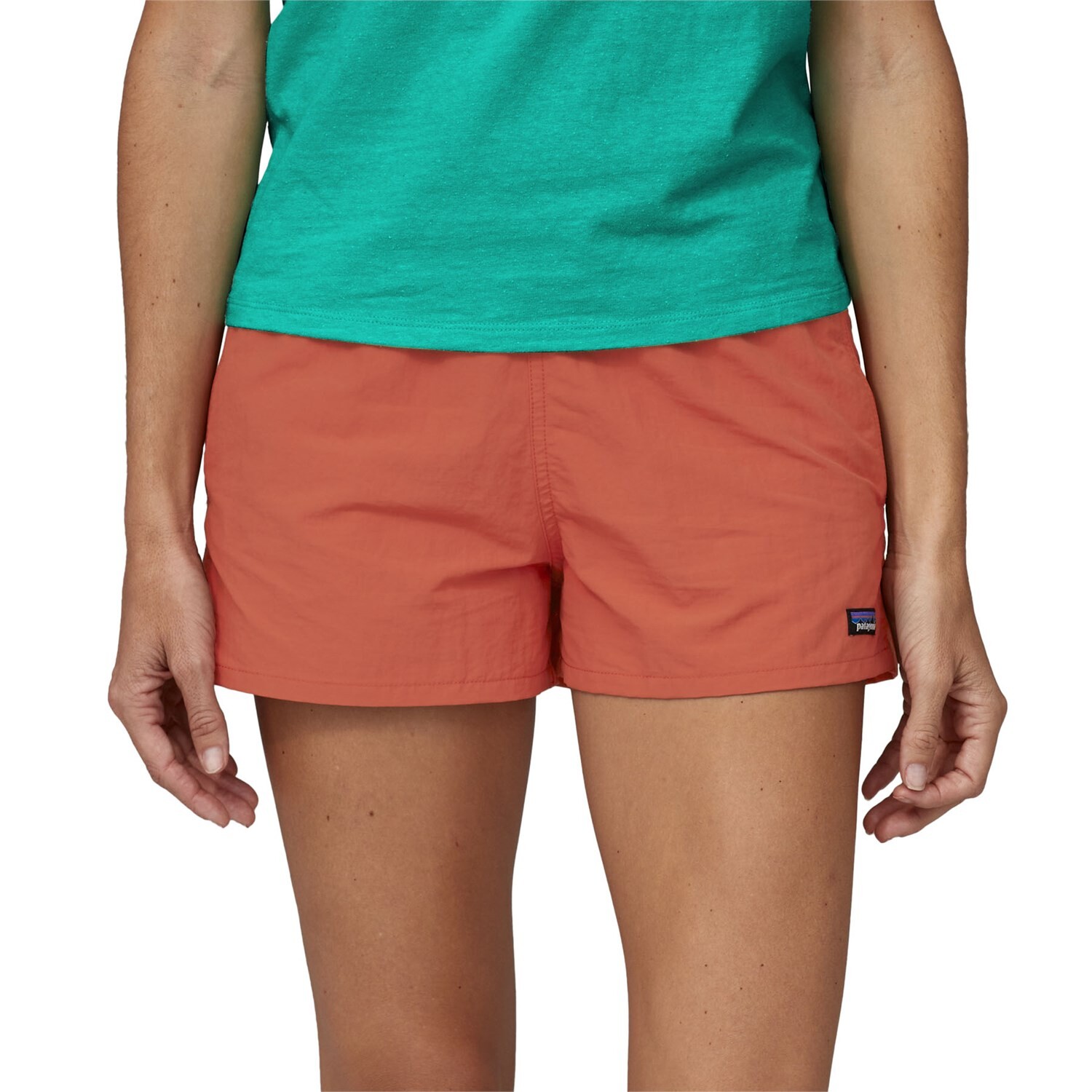 

Шорты Patagonia Barely Baggies- 2 1/2", цвет Quartz Coral