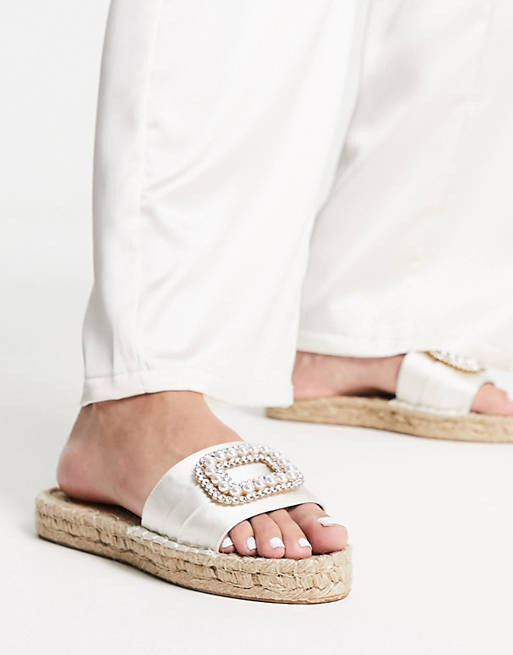 

Босоножки-эспадрилья цвета слоновой кости с жемчугом ASOS DESIGN Jenna