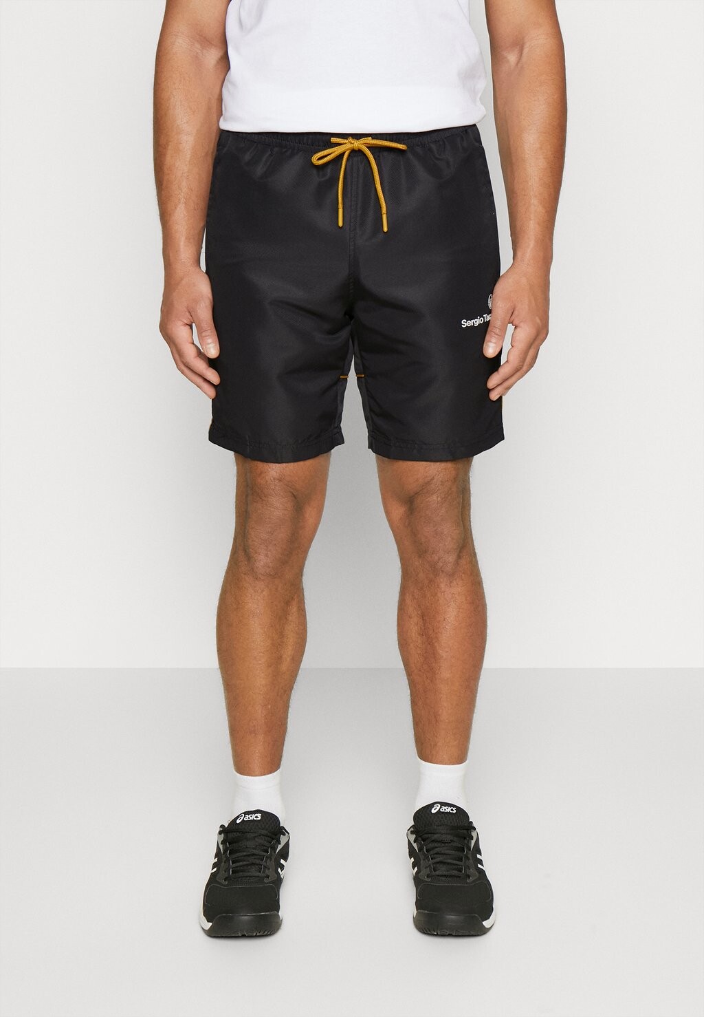 

Спортивные шорты Sergio Tacchini