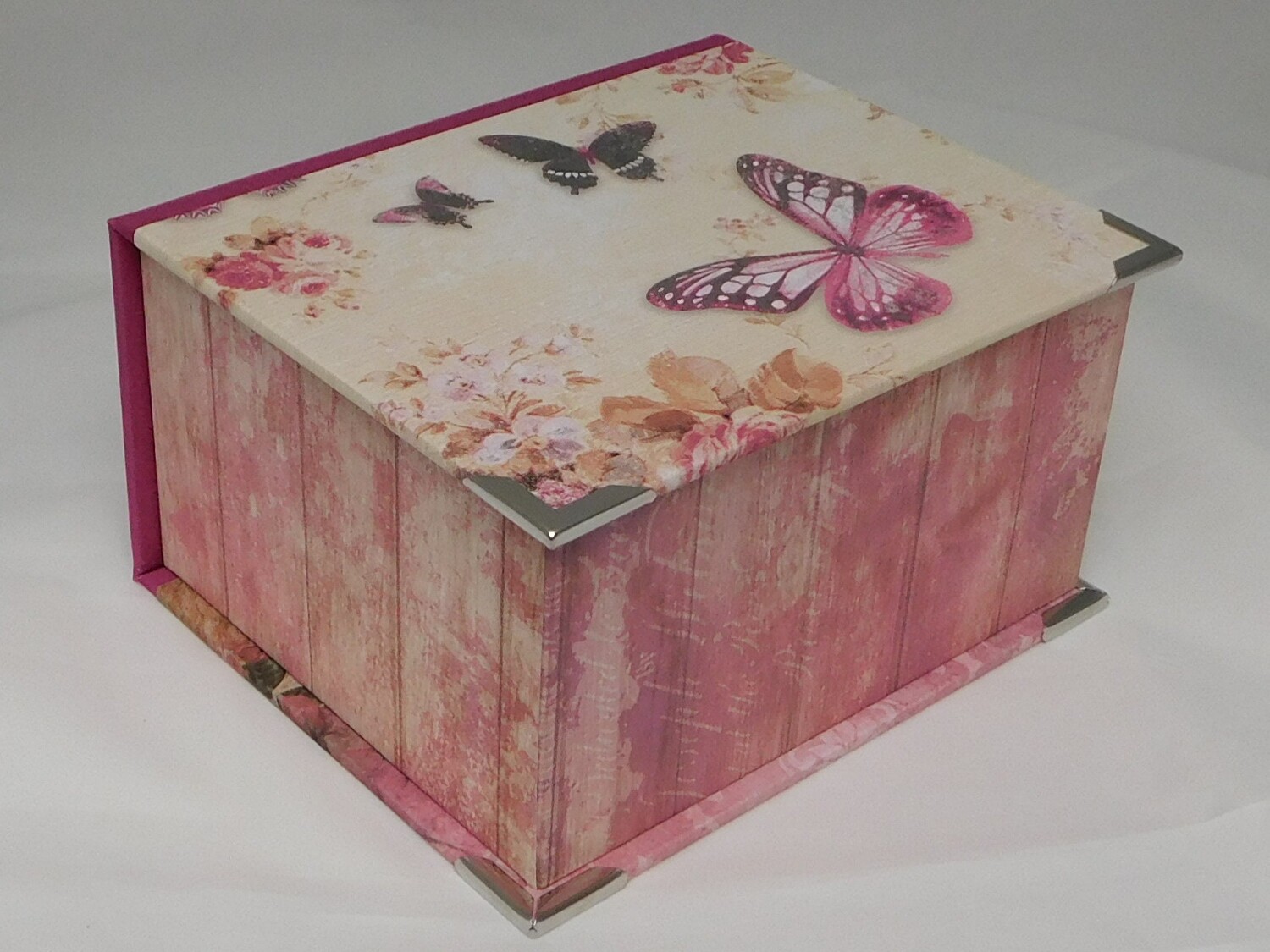 

Klappbox Schachtel Handgemacht Fotokiste Geschenkverpackung Erinnerung Schatzkiste Sammelbox Motiv mit Schmetterling