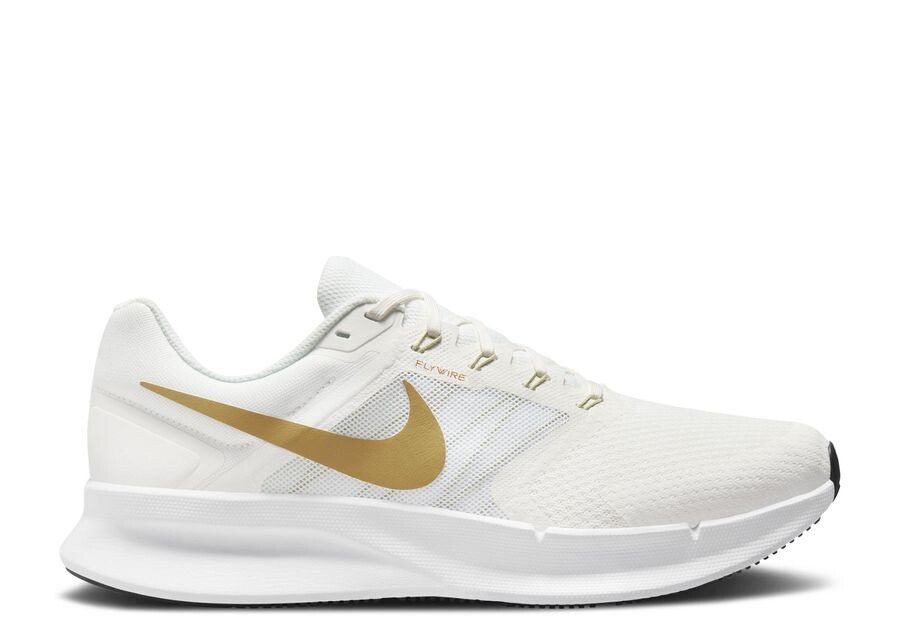 

Кроссовки Nike Run Swift 3, цвет Summit White Bronzine