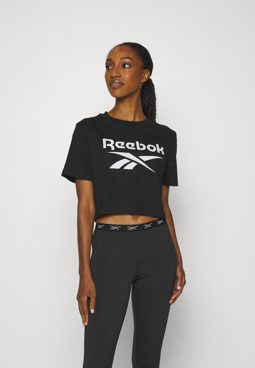 

Спортивная футболка Reebok CROP TEE, черный