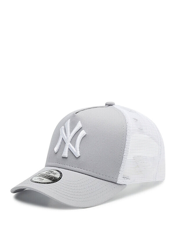 

Серая детская шапка унисекс clean 940 af trucker neyyan New Era