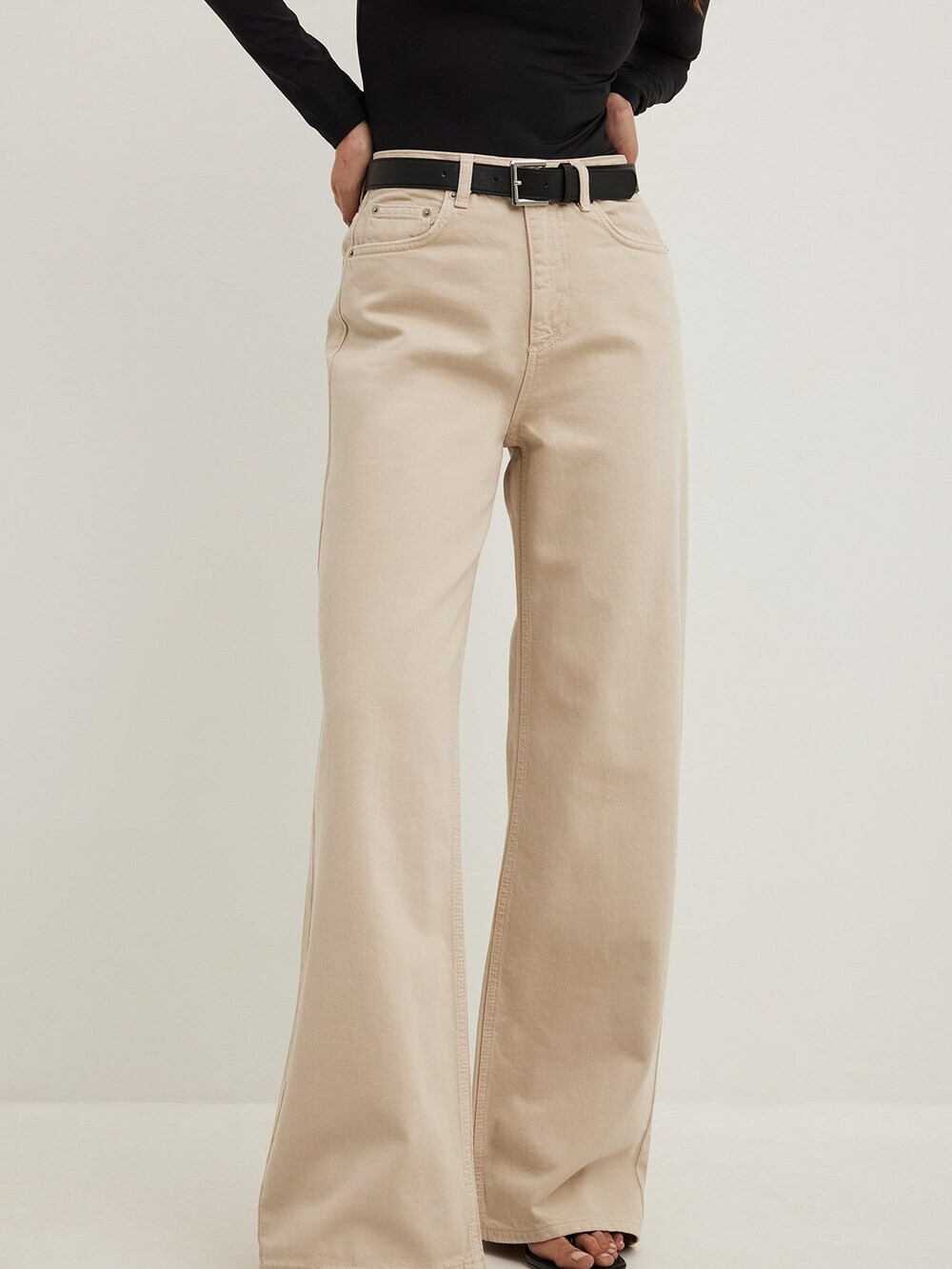 

Широкие джинсы NA-KD, китт