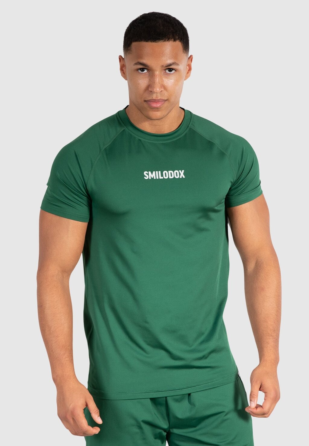

Спортивная футболка Maison Smilodox, цвет olive