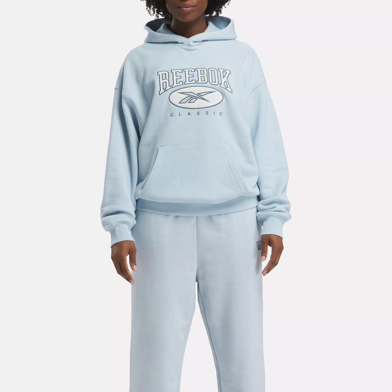 

Classics Archive Essentials Толстовка с большим логотипом из френч-терри Reebok, цвет Feel Good Blue