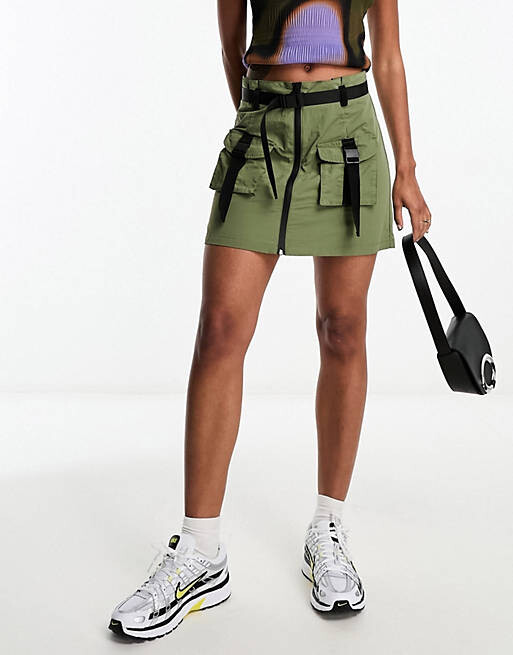 

Мини-юбка цвета хаки с фурнитурой ASOS DESIGN
