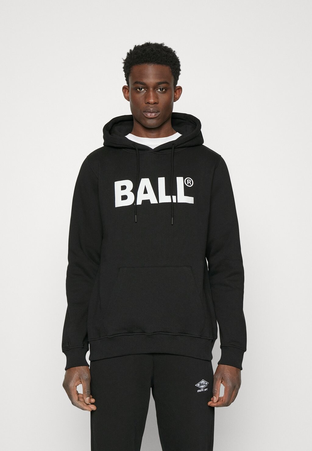 

Толстовка BALL, черный