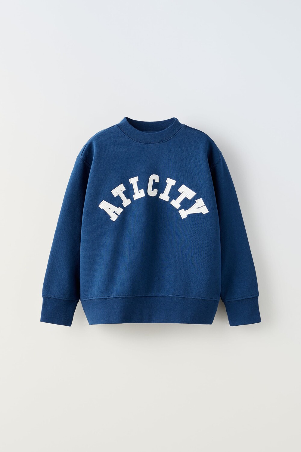 

Свитер с текстовым принтом Zara, синий