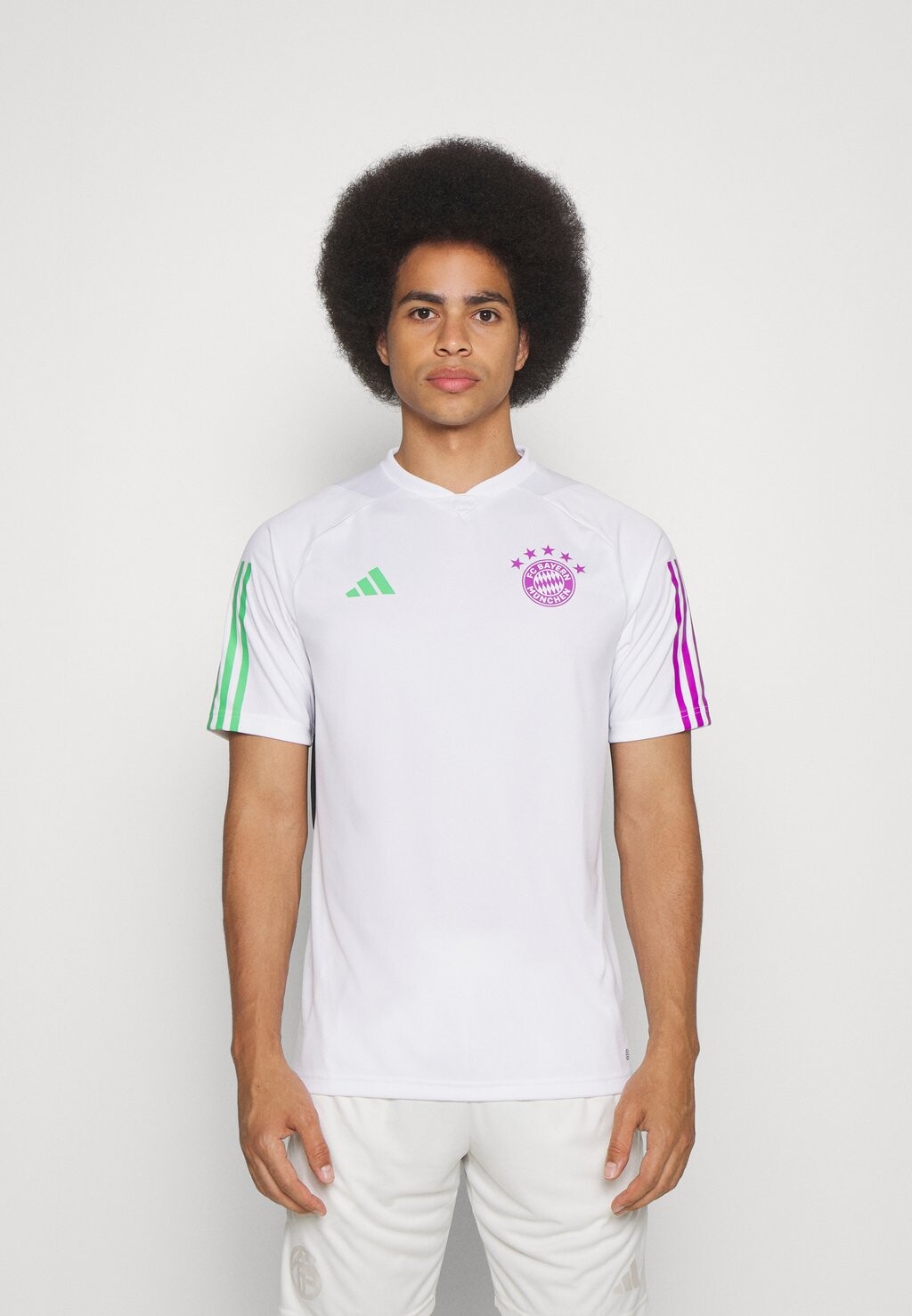 

Спортивная футболка Adidas
