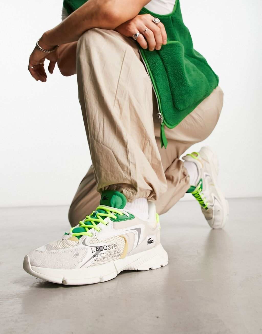 

Бело-зеленые кроссовки Lacoste L003 Neo