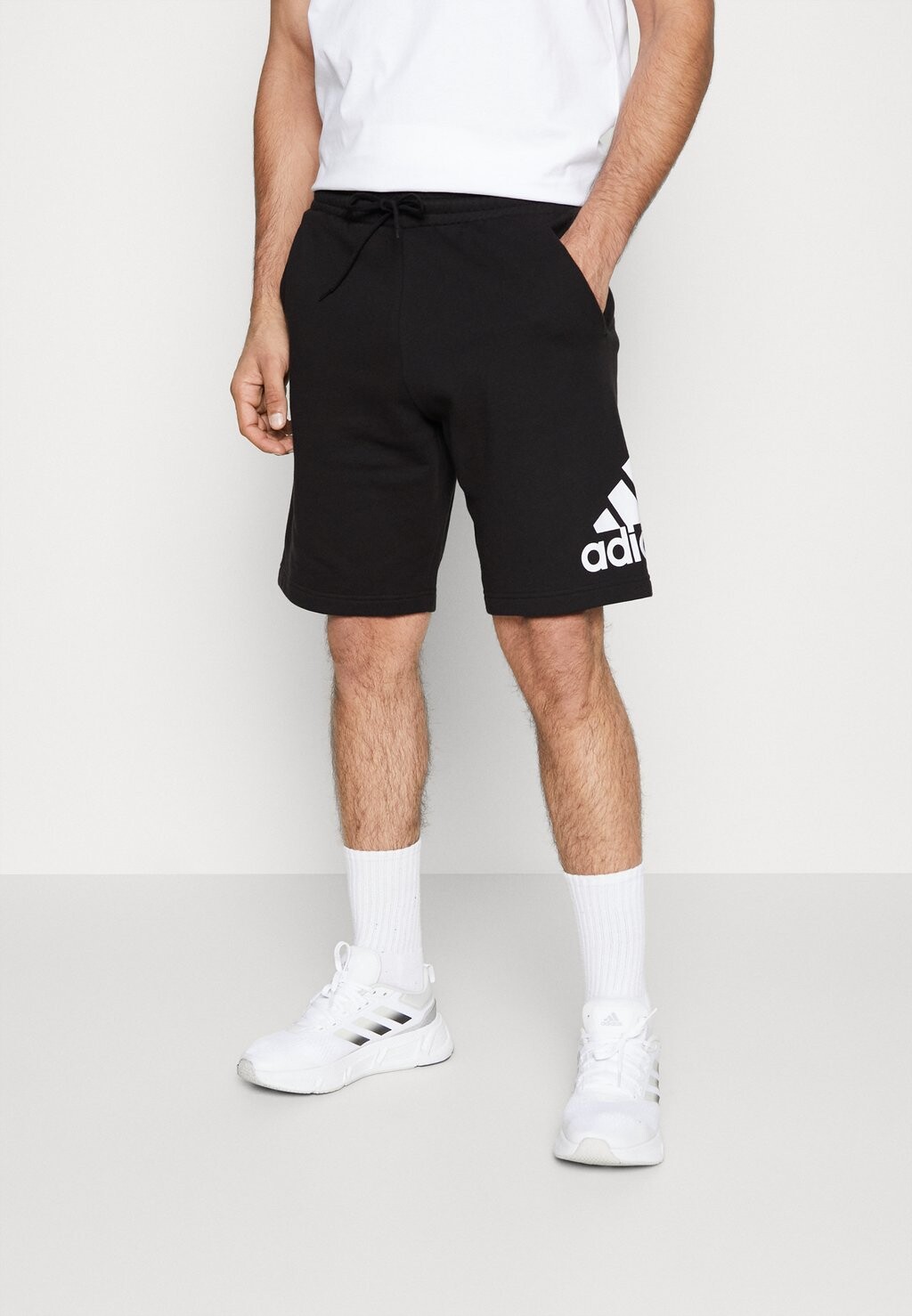

Шорты Adidas