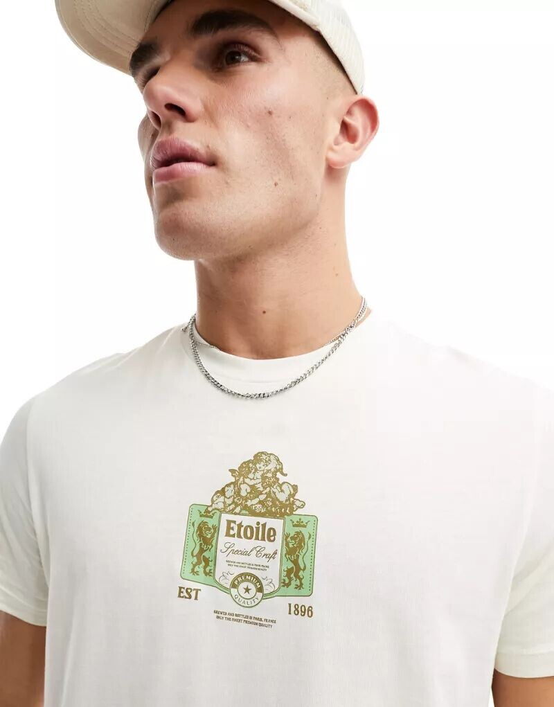 

Белая футболка с принтом на груди ASOS