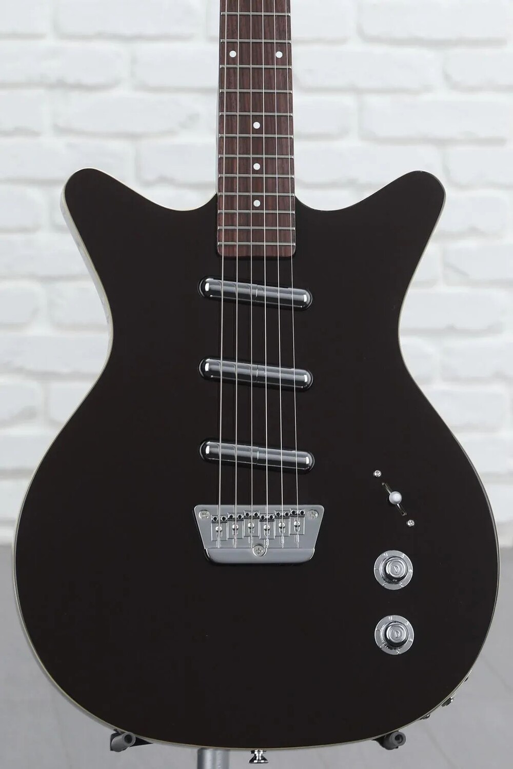 

Электрогитара Danelectro '59 Triple Divine - темно-бордовый