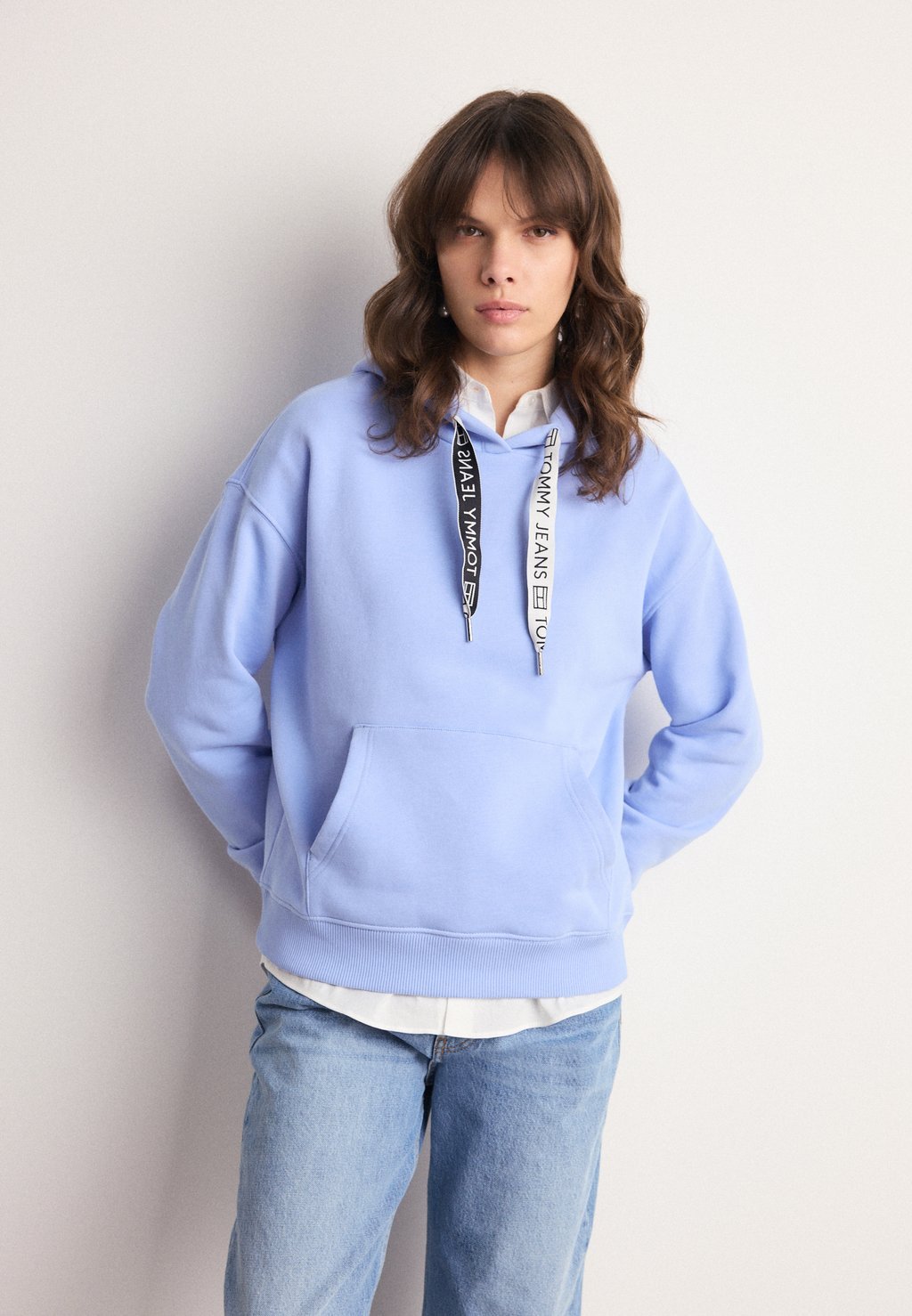 

Толстовка LOGO DRAWCORD HOODIE Tommy Jeans, синий