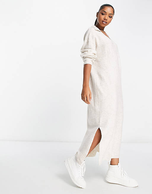 

Песочное трикотажное платье миди с воротником Bershka, Бежевый