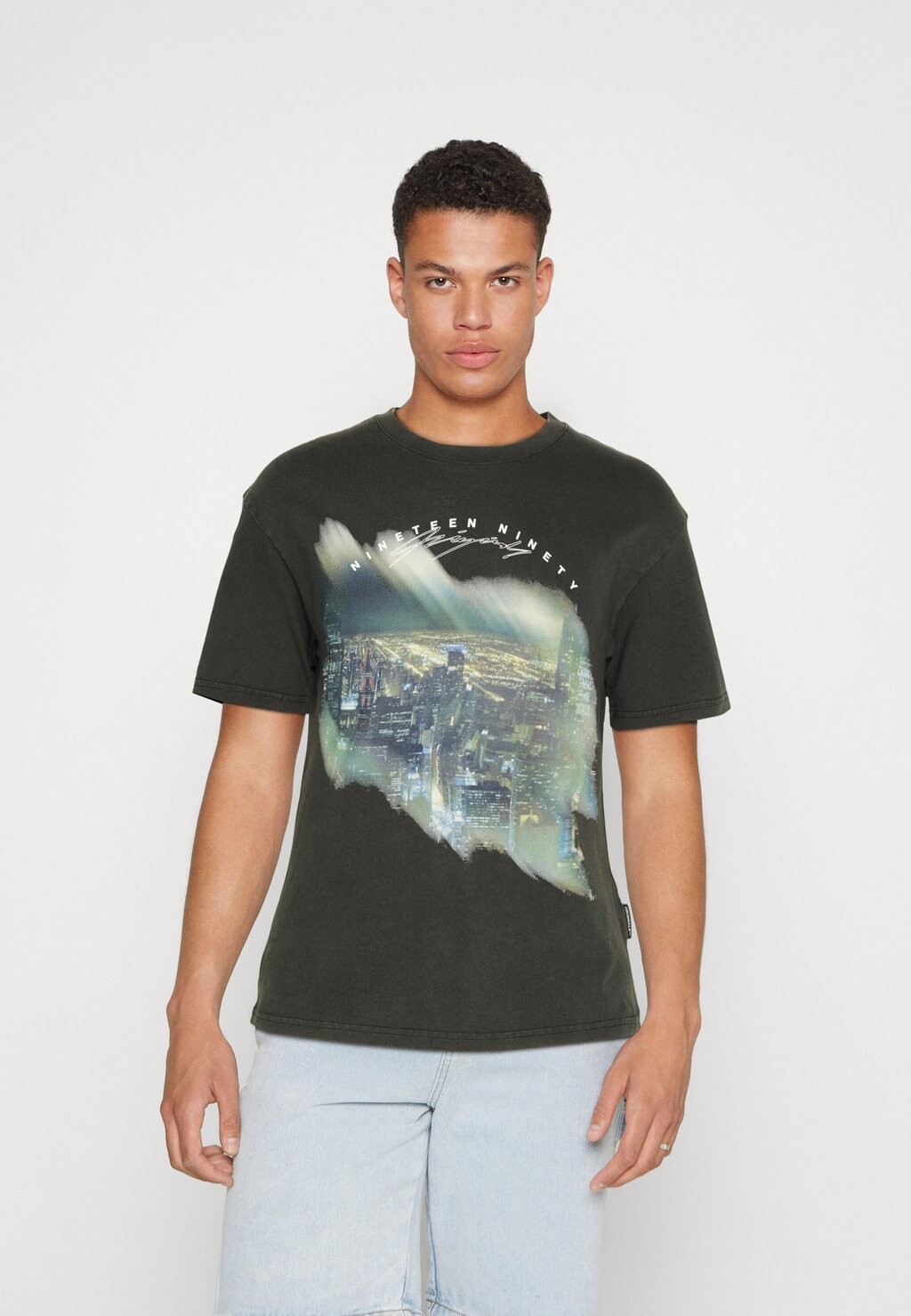 

Футболка с принтом Jack & Jones, черный