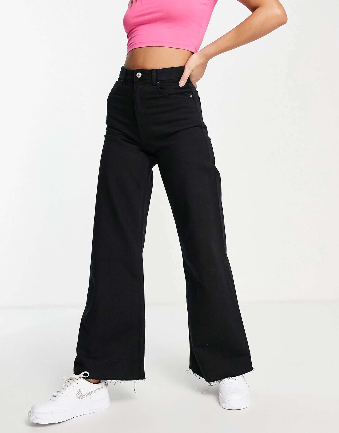 

Черные мешковатые джинсы в стиле 90-х годов Bershka