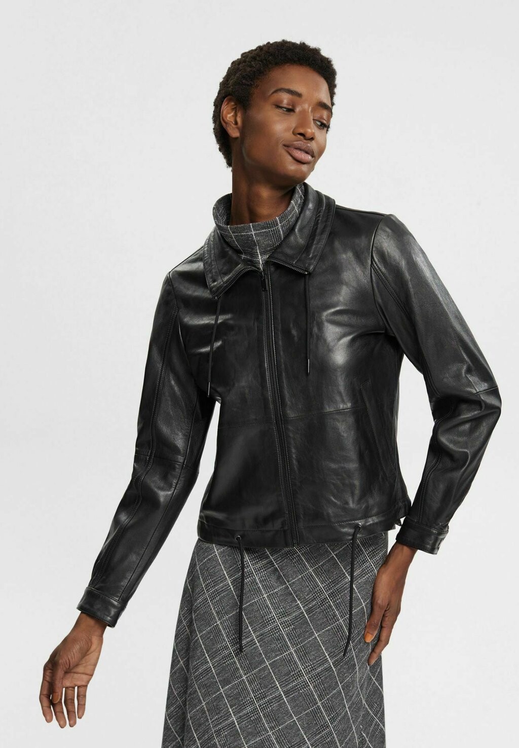 

Куртка кожаная Esprit, черный