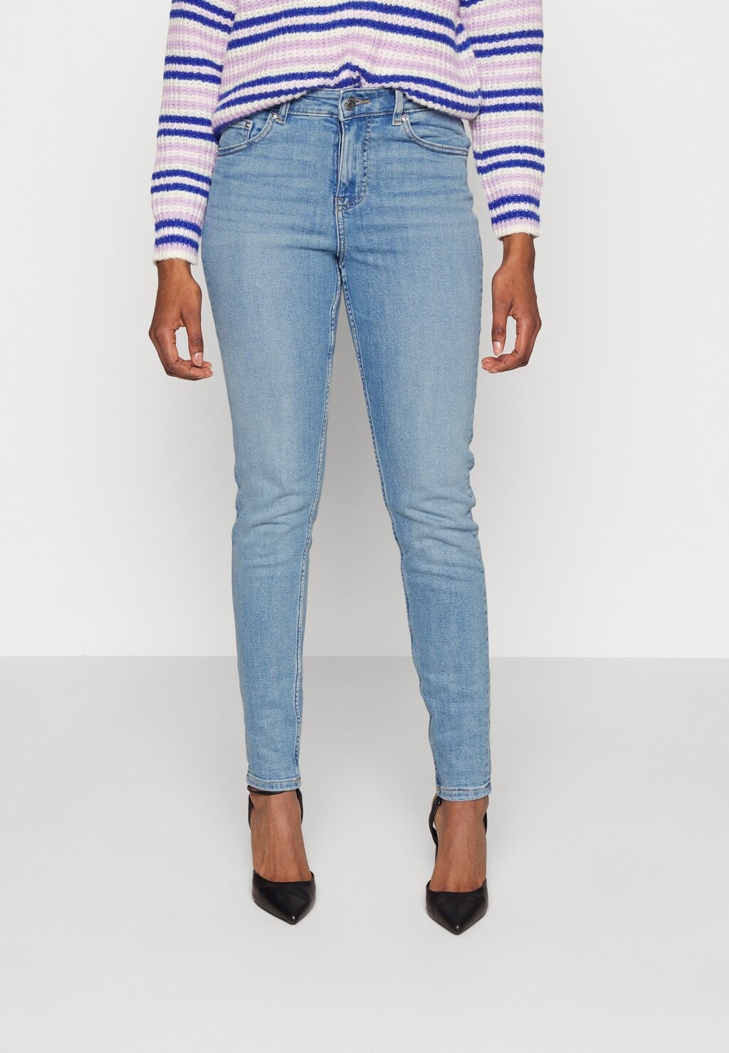 

Джинсы Skinny Fit Gina