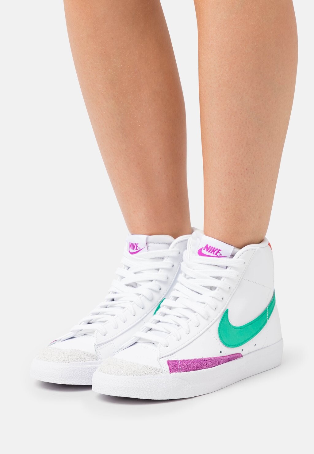 

Высокие кроссовки Nike