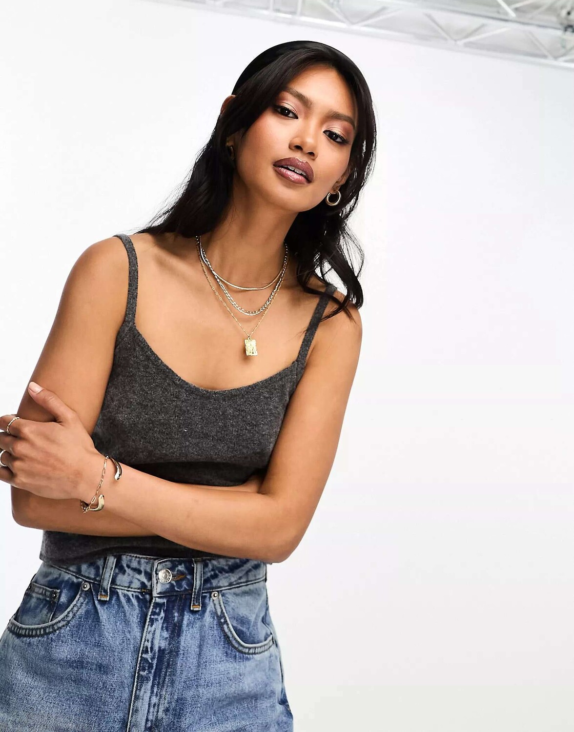 

Abercrombie & Fitch из смеси мериноса, состоящая из двух частей, майка и кардиган темно-серого цвета