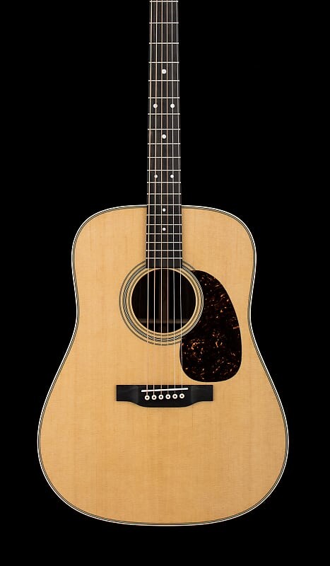 

Акустическая гитара Martin D-28 #04962 with Factory Warranty and Case!