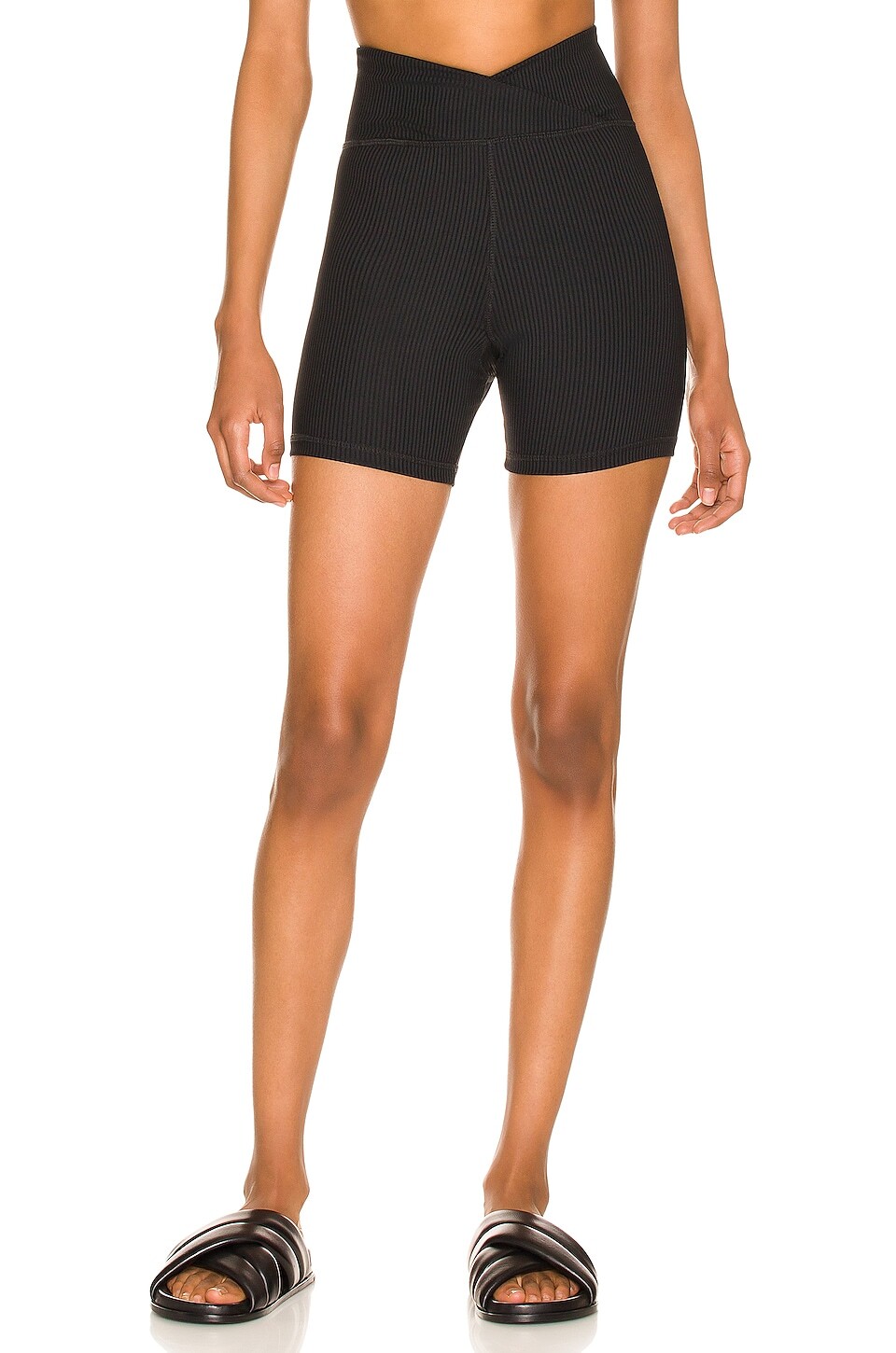 

Шорты STRUT-THIS x Happily Grey Amelia Short, черный