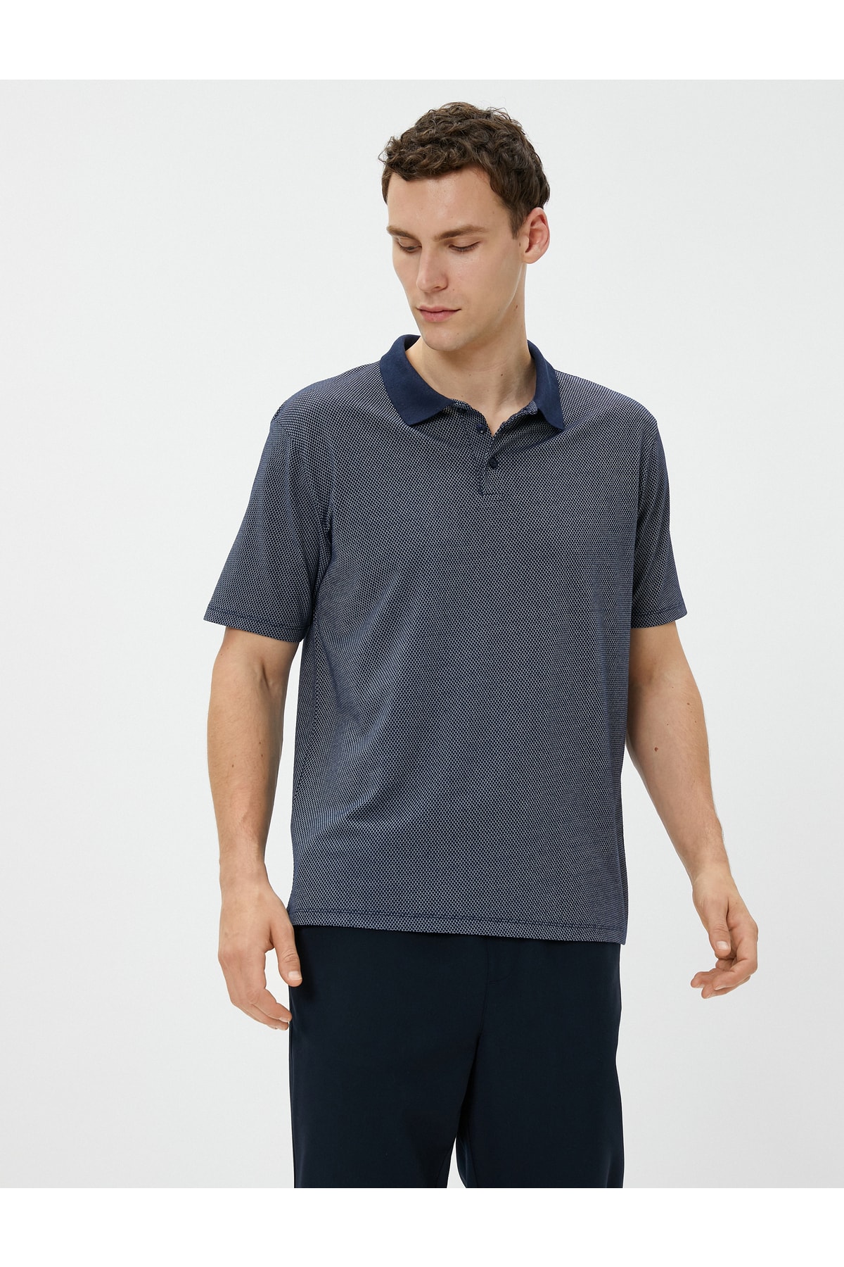 Базовая футболка с воротником-поло на пуговицах с коротким рукавом Koton, темно-синий базовая футболка с воротником поло на пуговицах с коротким рукавом koton хаки