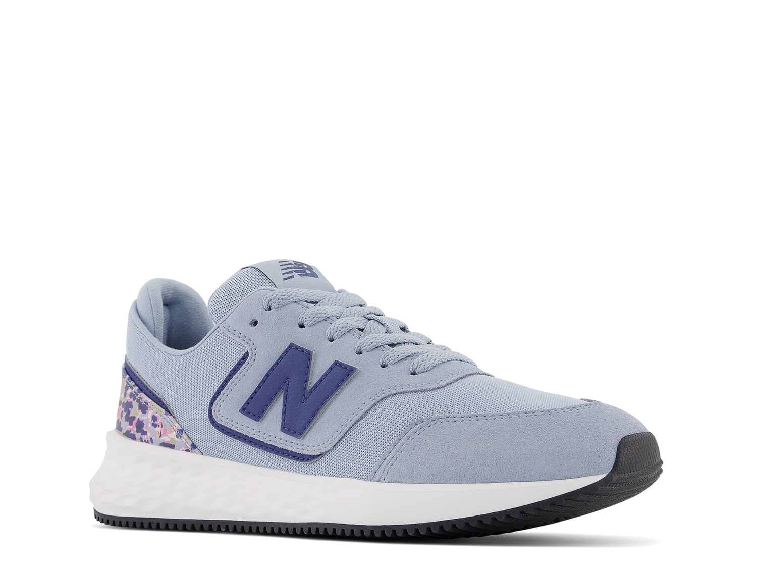 

Кроссовки New Balance Fresh Foam X70 — женские, светло-синий