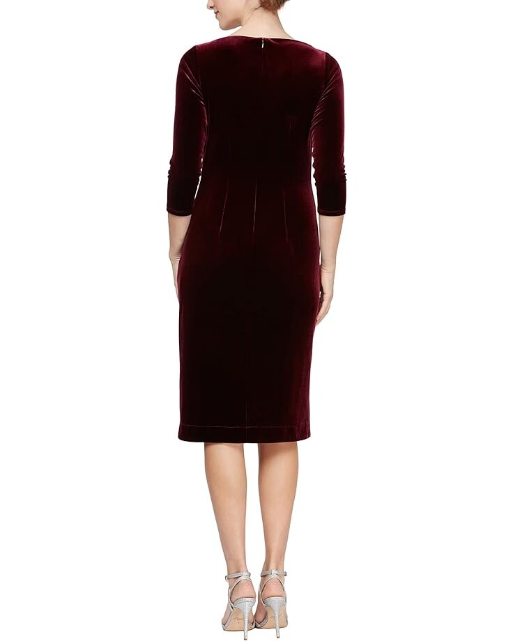 

Платье Alex Evenings Short Surplice Neckline Sheath Dress w/ Tulip Skirt, цвет Wine
