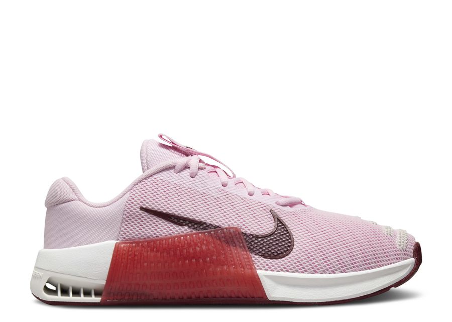 

Кроссовки Nike Wmns Metcon 9, цвет Pink Foam Dark Team Red