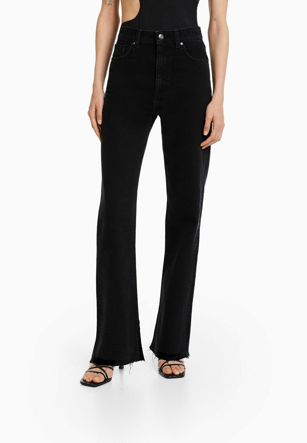 

Джинсы Bootcut Bershka