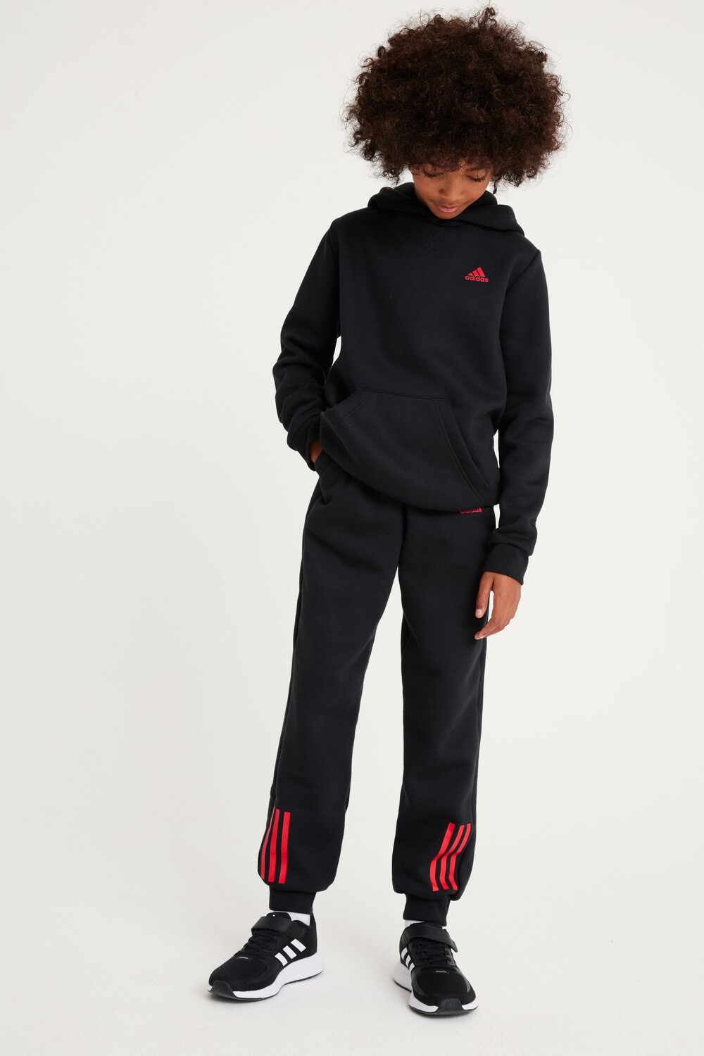 

Детский спортивный костюм с флисовым капюшоном adidas, черный