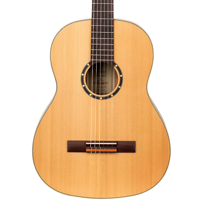 Акустическая гитара Ortega Family Pro Cedar Top Slim Neck Nylon String Acoustic Guitar R131SN w/Bag