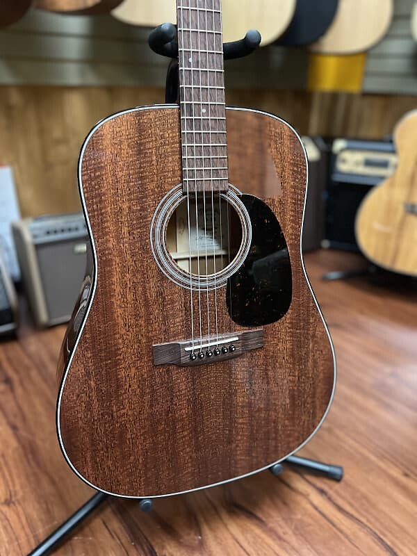 

Акустическая гитара Martin D-19 190th Anniversary Dreadnought Acoustic Guitar -2023 w/ Hard Case. New!